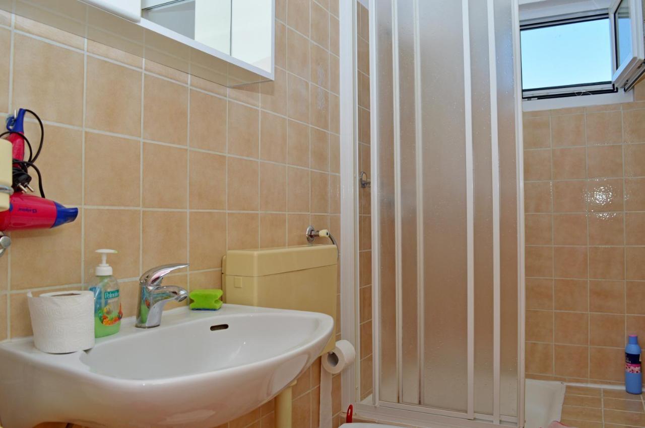 Apartment And Rooms Katica Biograd Na Moru Exterior foto